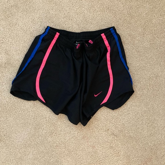 Nike Girls Athletic Shorts - Picture 4 of 5